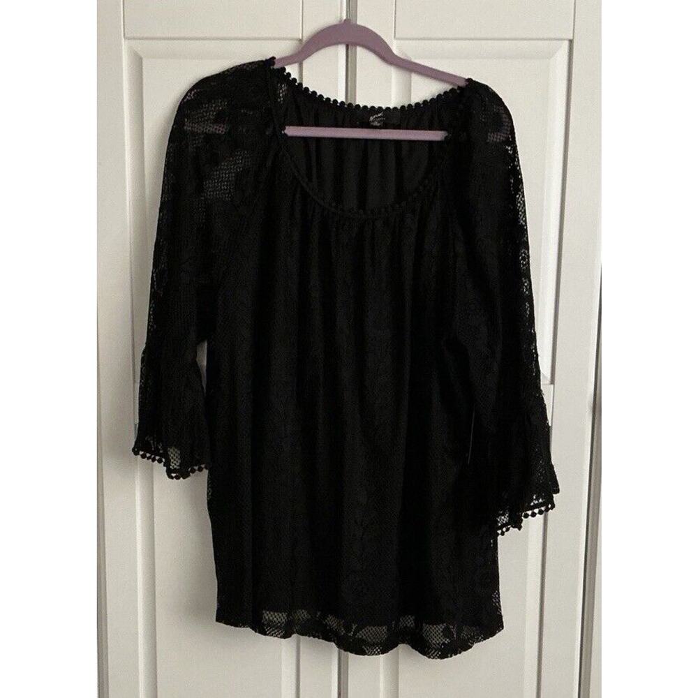 GNW Woman’s Plus Size 3X Black Overlay Lace Floral Blouse  Bell Sleeves NWT